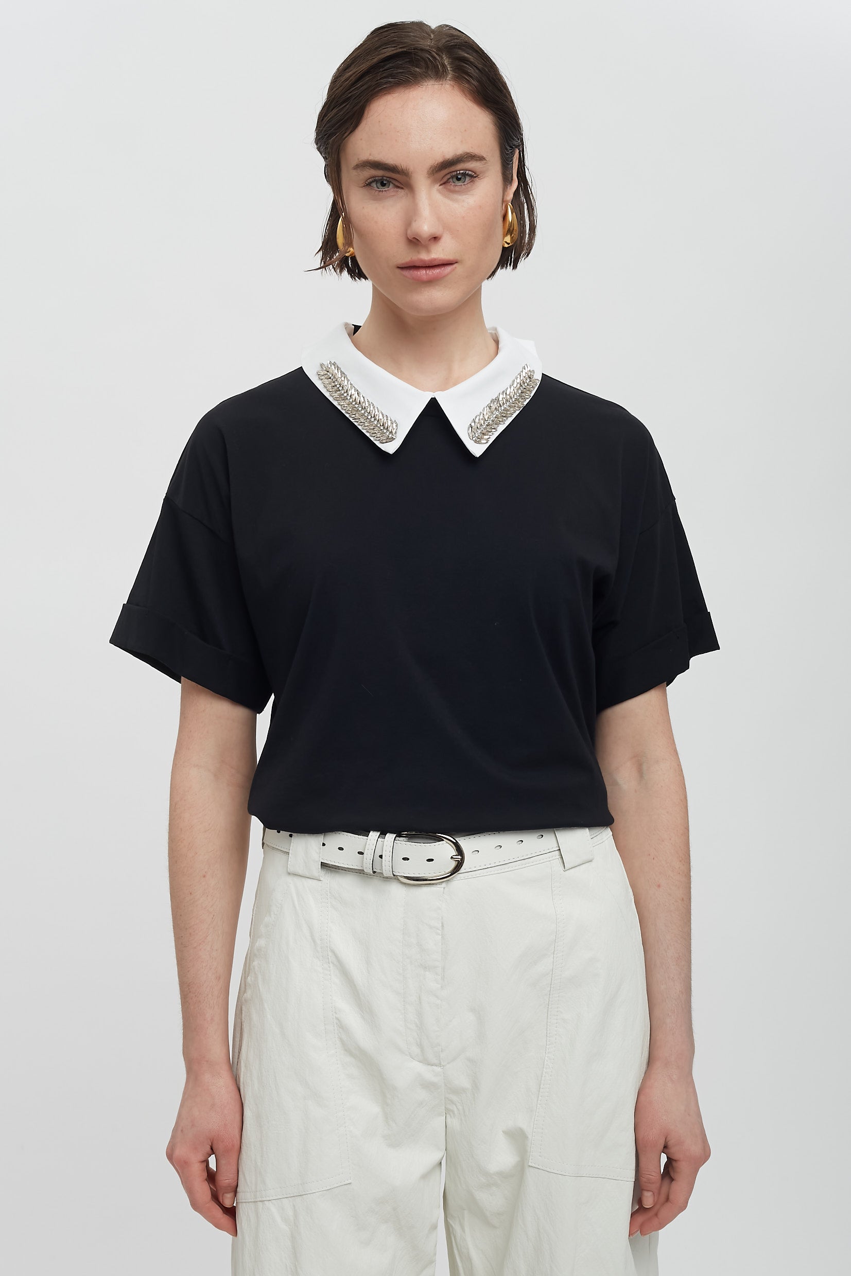 T-shirt avec col amovible ornementé