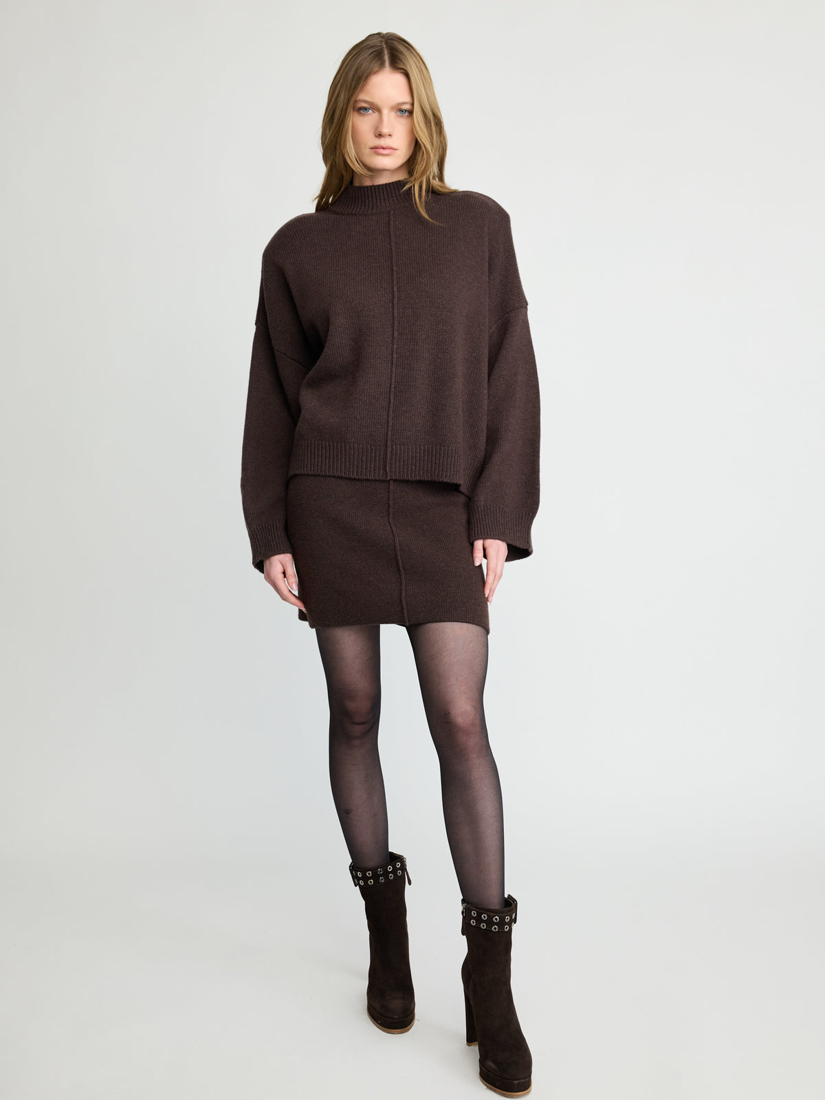 Ribbed Knit Mini Skirt - Maska
