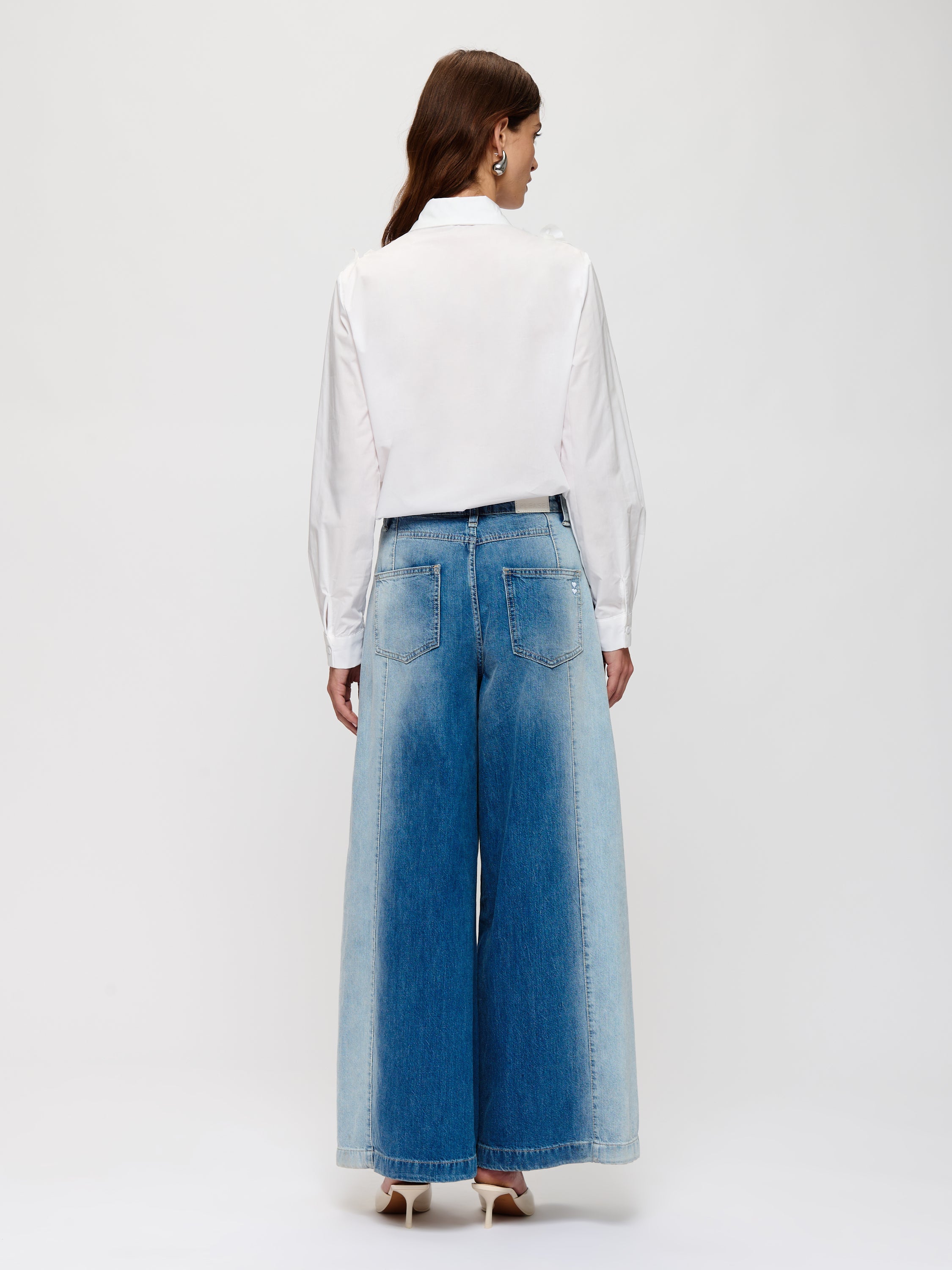 Blouse boutonnée à volants