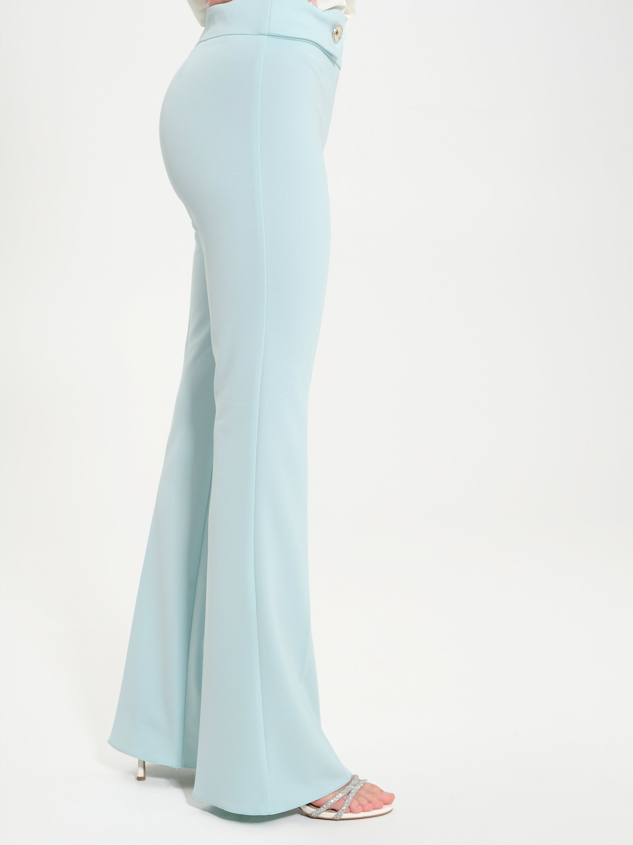 Flared Trousers with 2 Buttons